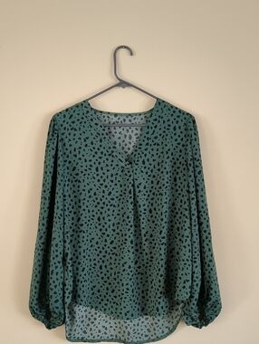 XL Shein Green And Black Spots Animal Print Top Shirt
